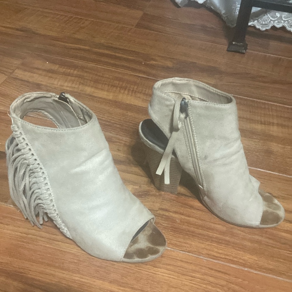 Coconuts by Matisse Cream Heeled Boots